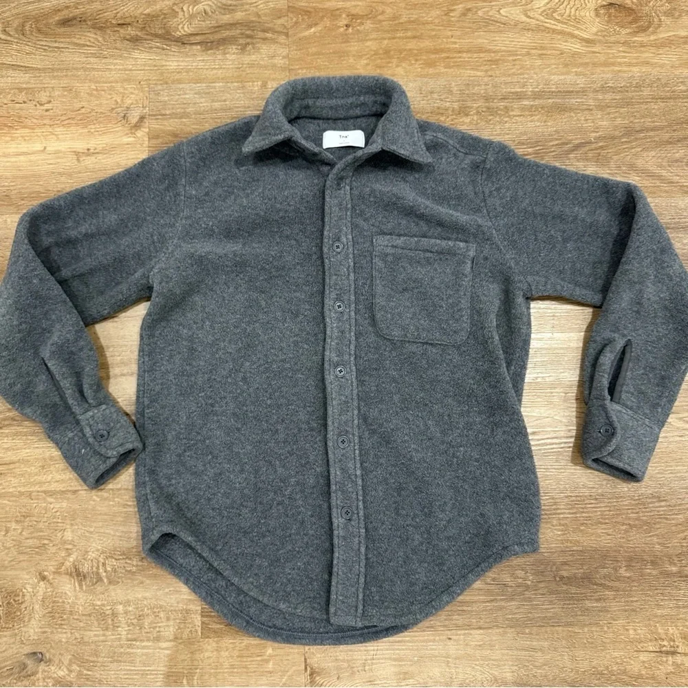 Aritzia TNA Fleece Polar Button Up Shirt - Picture 4 of 8